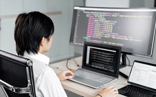 桦甸 ,php声明和调用变量的符号是什么？